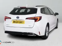 Used Toyota Corolla 140 HP (102 kW) 2024 White Estate