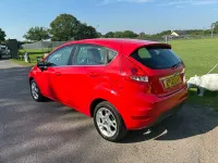 Used Ford Fiesta Zetec 82 HP (60 kW) 2012 Red Hatchback