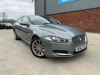 Usado Jaguar XF Premium Luxury 200 HP (147 kW) 2013 Cinzento Sedan