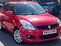 Usado Suzuki Swift SZ3 94 HP (69 kW) 2012 Vermelho Citadino