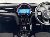 Used Mini Cooper Hatch 134 HP (98 kW) 2023 Red Hatchback