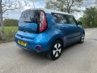 Usado Kia Soul 27 kW (37 CV) 2016 Azul SUV