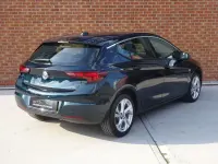 Begagnad Vauxhall Astra SRi 150 HK (110 kW) 2018 Grön Halvkombi