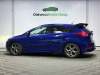 Used Ford Focus ST 185 HP (136 kW) 2017 Blue Hatchback