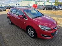 Used Vauxhall Astra SRi 115 HP (84 kW) 2015 Red Hatchback