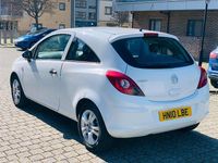 Used Vauxhall Corsa 64 HP (47 kW) 2010 White Hatchback