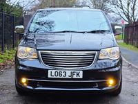 Used Chrysler Grand Voyager Limited 178 HP (130 kW) 2014 Black MPV
