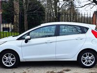 Used Ford Fiesta Zetec 2015 White Hatchback