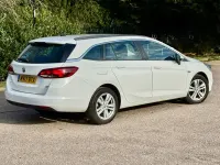 Begagnad Vauxhall Astra 2017 Vit Kombi
