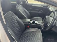 Begagnad Ford Mondeo Vignale 180 HK (132 kW) 2017 Halvkombi