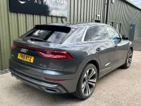 Używany Audi Q8 S-Line 286 KM (210 kW) 2019 Szary SUV