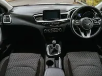 Käytetty Kia Ceed 114 HP (83 kW) 2019 Valkoinen Viistoperä