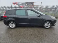 Usado Renault Grand Scénic III Dynamique 128 HP (94 kW) 2013 Preto Monovolume