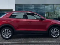 Used VW T-Roc Life 110 HP (80 kW) 2022 Kings red premium metallic SUV