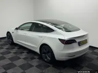 Used Tesla Model 3 Standard Range Plus 239 kW (325 HP) 2019 White Sedan