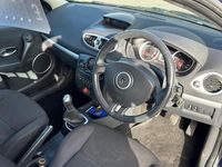 Used Renault Clio II Dynamique 98 HP (72 kW) 2006 Blue Hatchback