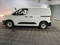 Used Vauxhall Combo 100 HP (73 kW) 2022 White MPV