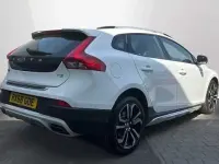 Used Volvo V40 Pro 150 HP (110 kW) 2018 White Hatchback