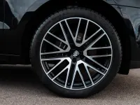 Usado Porsche Macan 265 HP (194 kW) 2023 Preto SUV
