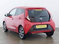 Used Toyota Aygo Trend 72 HP (52 kW) 2019 Red Hatchback