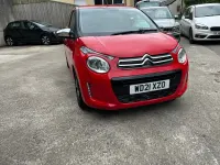 Begagnad Citroën C1 Shine 2021 Röd Halvkombi