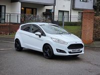 Usado Ford Fiesta Zetec 82 HP (60 kW) 2015 Branco Citadino
