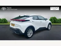 Used Toyota C-HR 140 HP (102 kW) 2024 White SUV