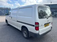 Used Toyota HiAce 120 HP (88 kW) 2009 White Van