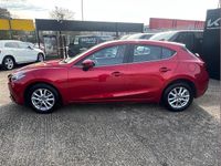 Used Mazda 3 117 HP (86 kW) 2016 Red Hatchback