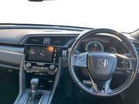 Used Honda Civic Prestige 182 HP (133 kW) 2018 Platinum white