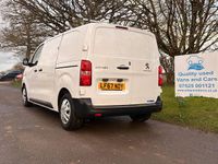Used Peugeot Expert 115 HP (84 kW) 2017 White Van