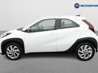 Used Toyota Aygo X PURE 72 HP (52 kW) 2024 White SUV