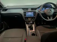 Używany Skoda Octavia SE Technology 115 KM (84 kW) 2018 Żółty Kombi