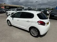 Used Peugeot 208 Allure 82 HP (60 kW) 2017 White Hatchback
