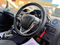 Used Ford Fiesta Zetec 100 HP (73 kW) 2015 Black Hatchback