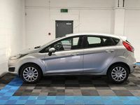 Używany Ford Fiesta Style 2018 Srebrny Hatchback