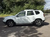 Used Dacia Duster Lauréate 110 HP (80 kW) 2015 White SUV