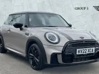 Usado Mini Cooper Hatch 136 HP (100 kW) 2022 Cinzento Citadino