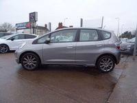 Begagnad Honda Jazz SI 100 HK (73 kW) 2010 Silver Halvkombi