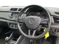 Used Skoda Fabia Colour Edition 90 HP (66 kW) 2016 White Hatchback