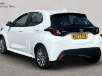 Used Toyota Yaris Hybrid 116 HP (85 kW) 2023 Pure white Hatchback