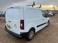 Used Citroën Berlingo 75 HP (55 kW) 2015 White MPV