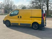 Used Vauxhall Vivaro 115 HP (84 kW) 2013 Yellow MPV