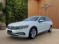 Used VW Passat SE 150 HP (110 kW) 2020 White Estate
