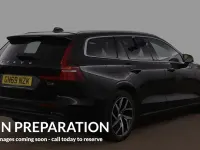 Usado Volvo V60 Momentum 150 HP (110 kW) 2019 Preto Carrinha
