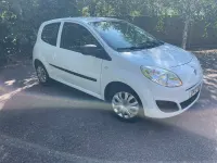 Used Renault Twingo 60 HP (44 kW) 2010 White Hatchback