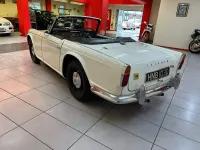 Used Triumph TR4 104 HP (76 kW) 2018 White Cabriolet