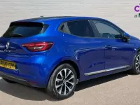 Used Renault Clio Iconic 100 HP (73 kW) 2020 Blue Hatchback
