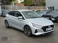 Used Hyundai i20 Premium 100 HP (73 kW) 2022 Silver Hatchback