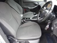 Used Ford Focus Zetec 120 HP (88 kW) 2015 White Hatchback